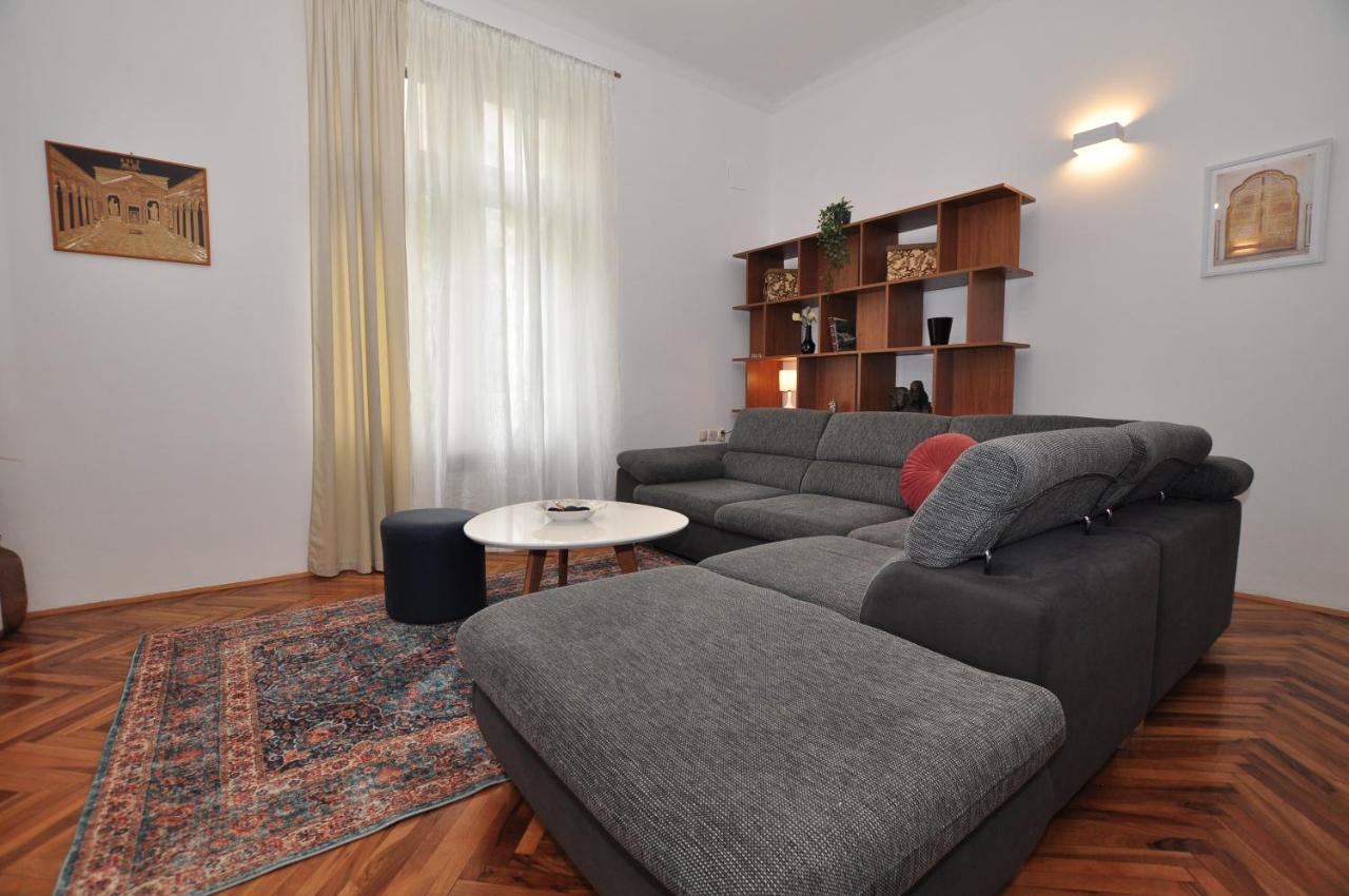 Moel Apartament *